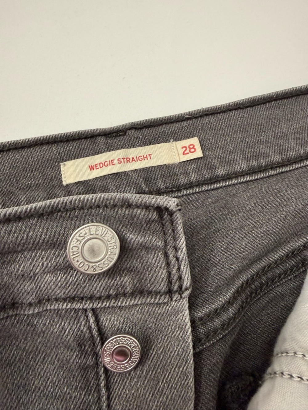LEVI Gray Jeans Wedgie Straight Fit